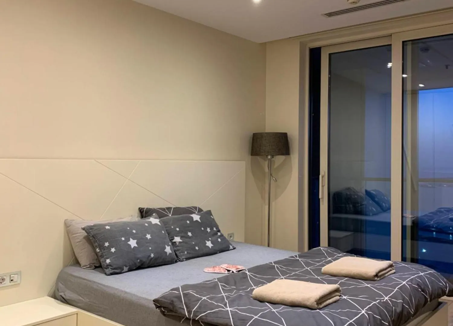 Flat For Rent In Complex With Sea View, Pool, Gym Istanbul