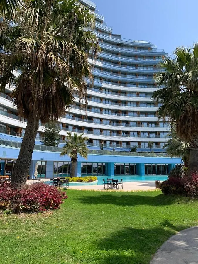 Flat For Rent In Complex With Sea View, Pool, Gym Istanbul Turkey